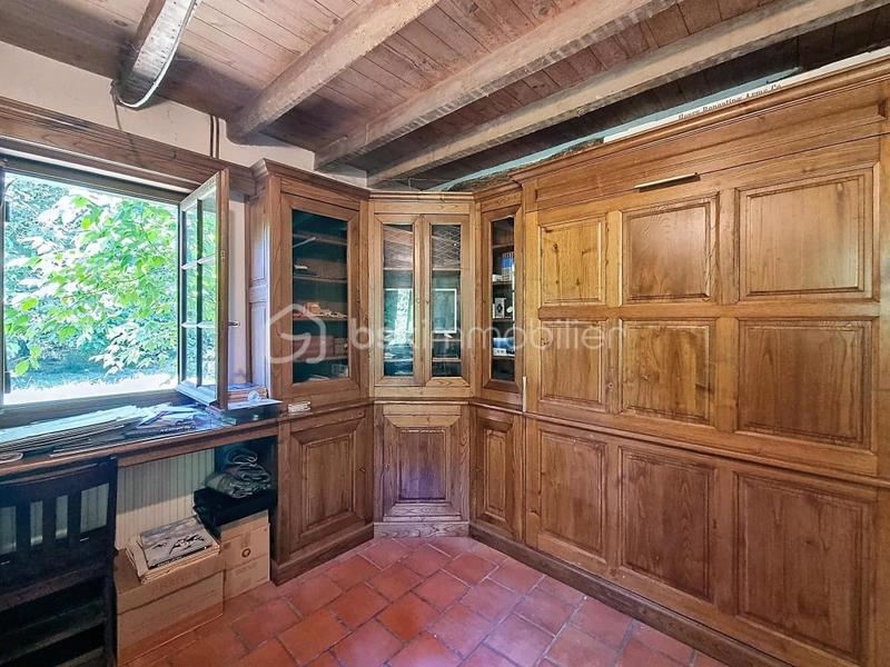 Corps de ferme - 320 m² - 10 pièces