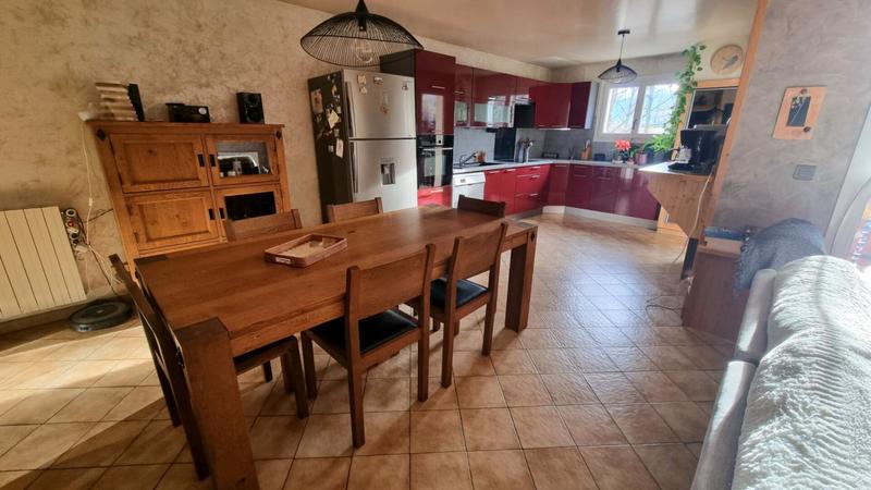 Maison - 110 m² - 4 pièces