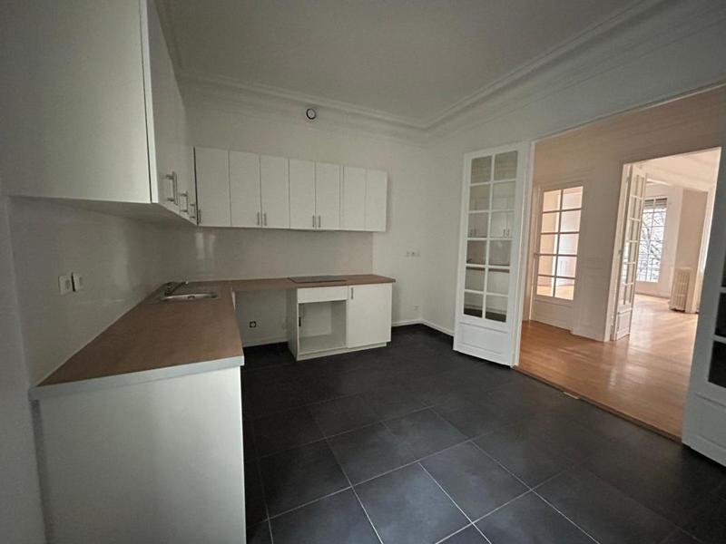 Appartement - 105 m² - 4 pièces