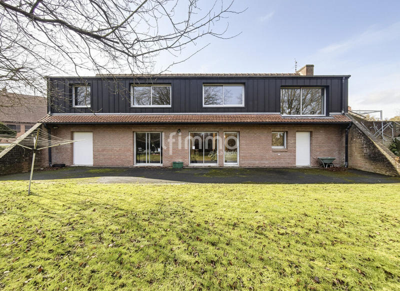 Maison d'architecte - 210 m² - 6 pièces