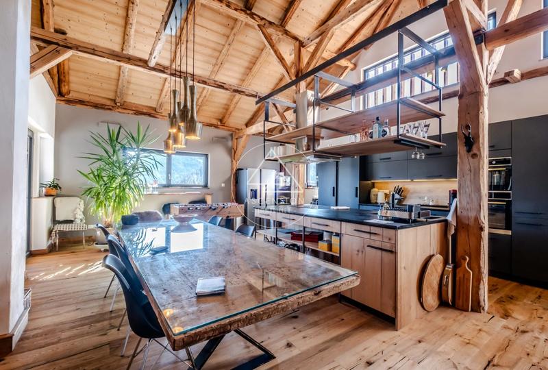 Châlet - 248 m² - 7 pièces