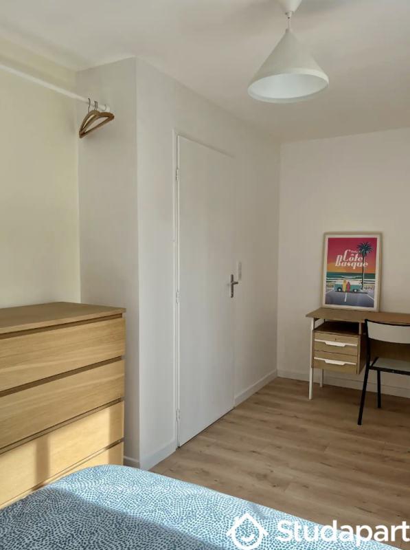 Chambre - 13 m² - 1 pièce