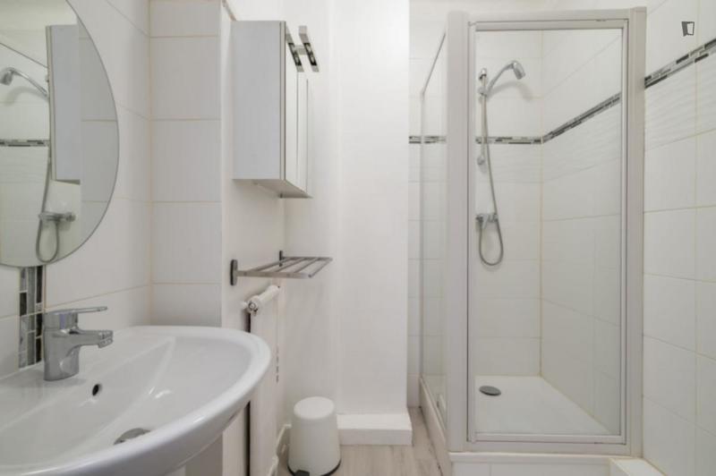 Chambre - 11 m² - 4 pièces