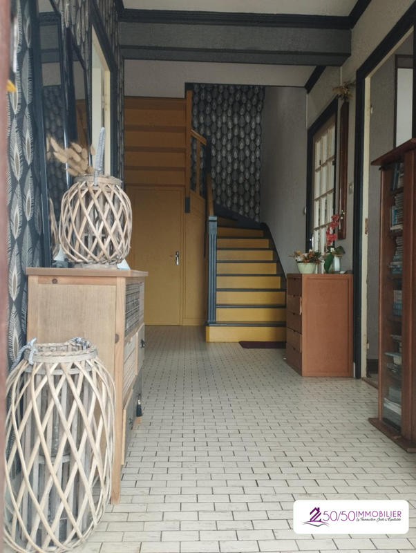 Maison ancienne - 216 m² - 12 pièces