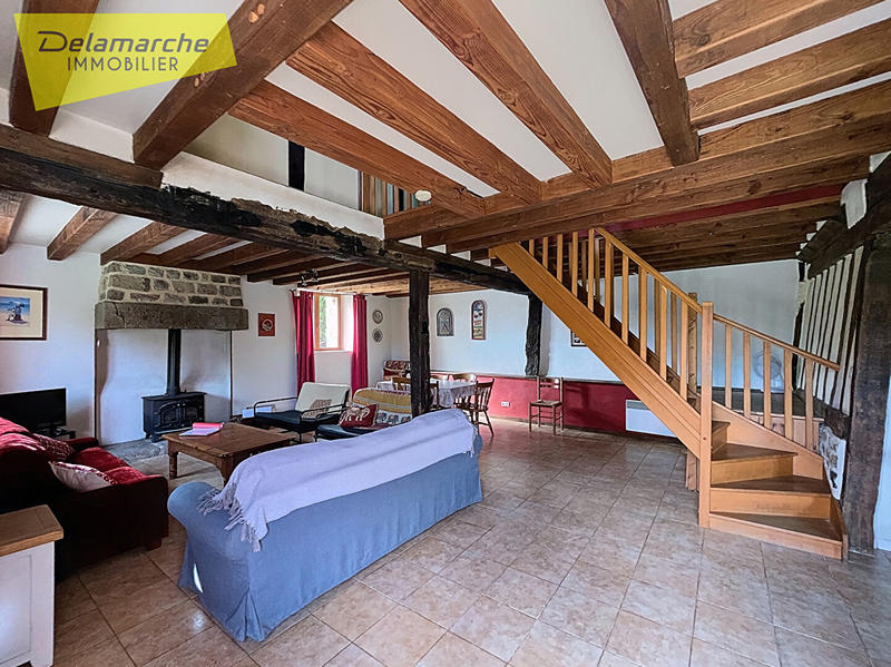 Maison - 222 m² - 8 pièces