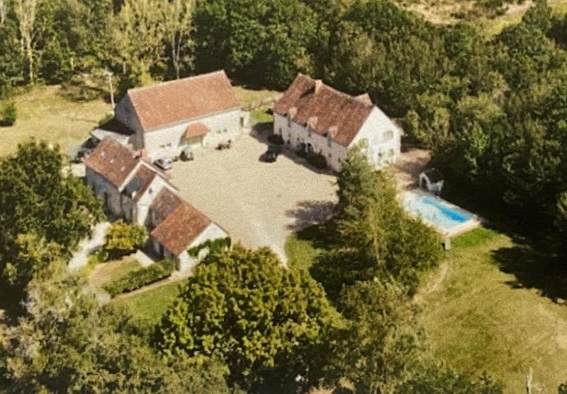 Propriété - 470 m² - 14 pièces