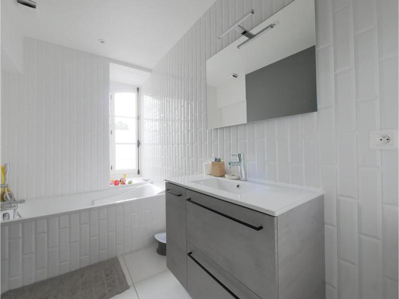 Maison - 407 m² - 17 pièces