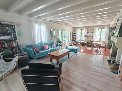 Maison - 190 m² - 8 pièces