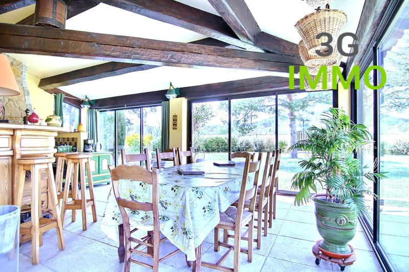 Villa - 192 m² - 5 pièces