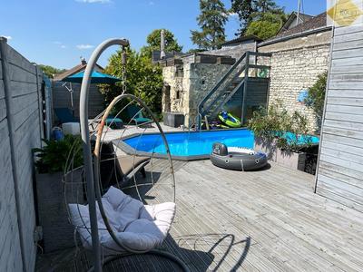 Maison - 460 m² - 11 pièces