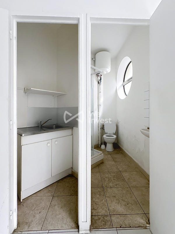 Local commercial - 30 m² - 2 pièces