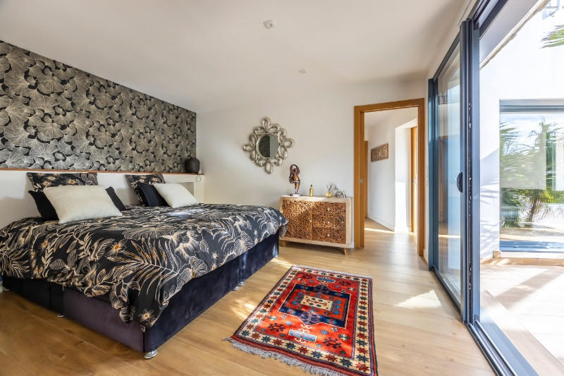 Maison - 260 m² - 6 pièces