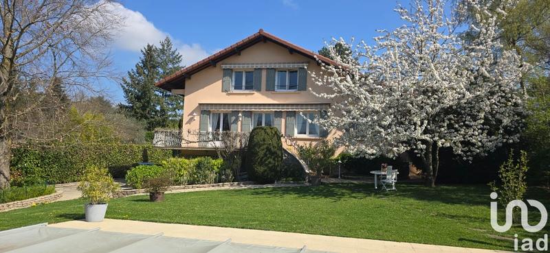 Maison - 205 m² - 8 pièces