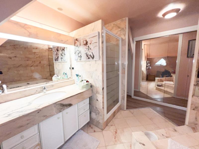 Maison - 165 m² - 7 pièces