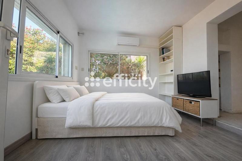 Maison - 165 m² - 5 pièces