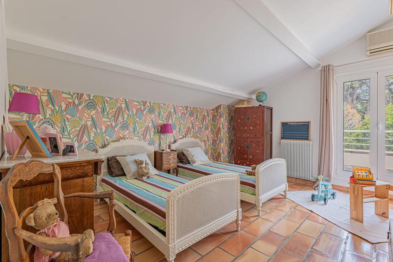 Maison ancienne - 245 m² - 7 pièces