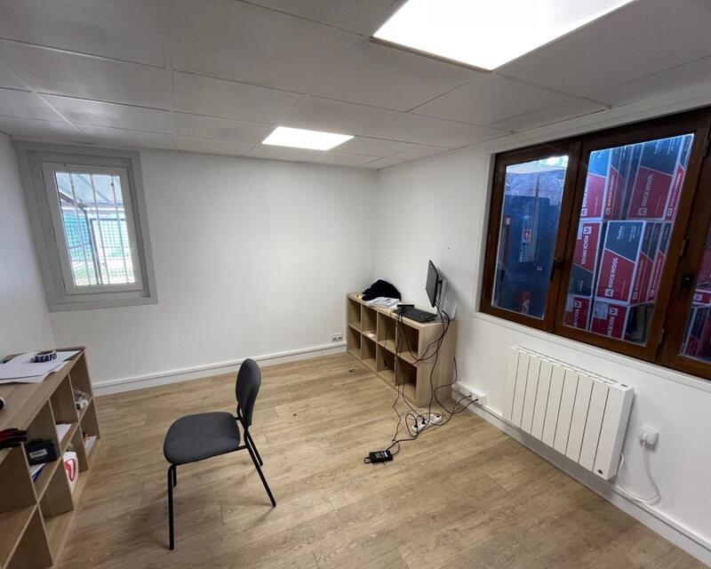 Local commercial - 1 520 m²