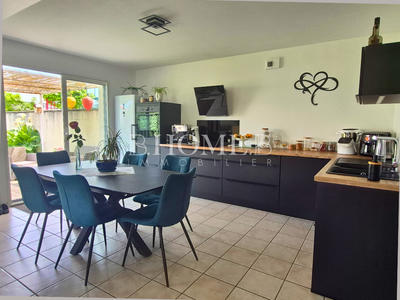 Maison - 102 m² - 5 pièces