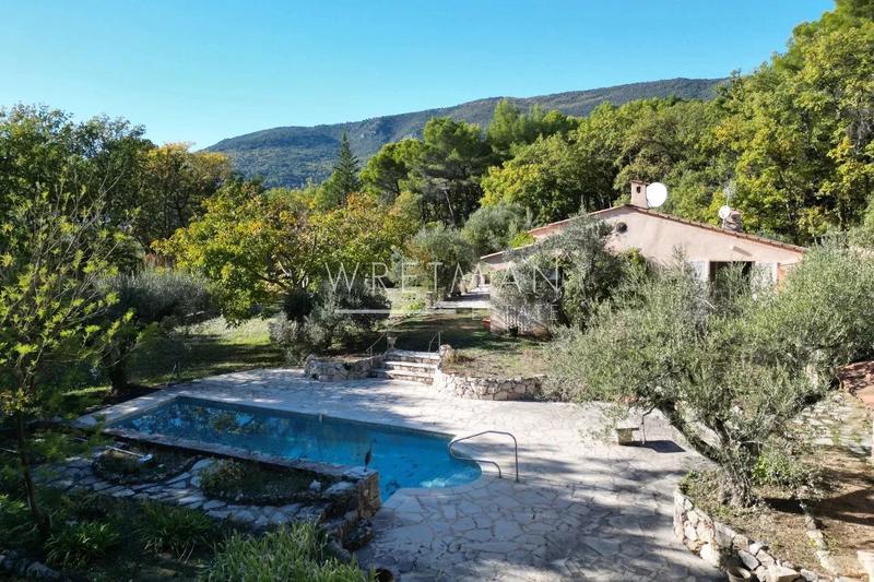 Villa - 188 m² - 8 pièces