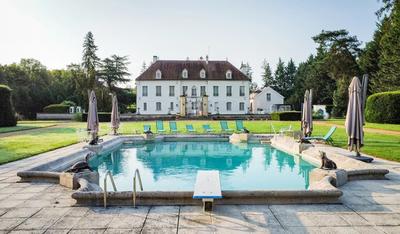 Château - 1 242 m² - 20 pièces