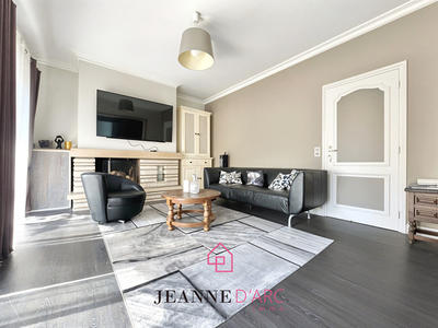 Maison - 219 m² - 7 pièces