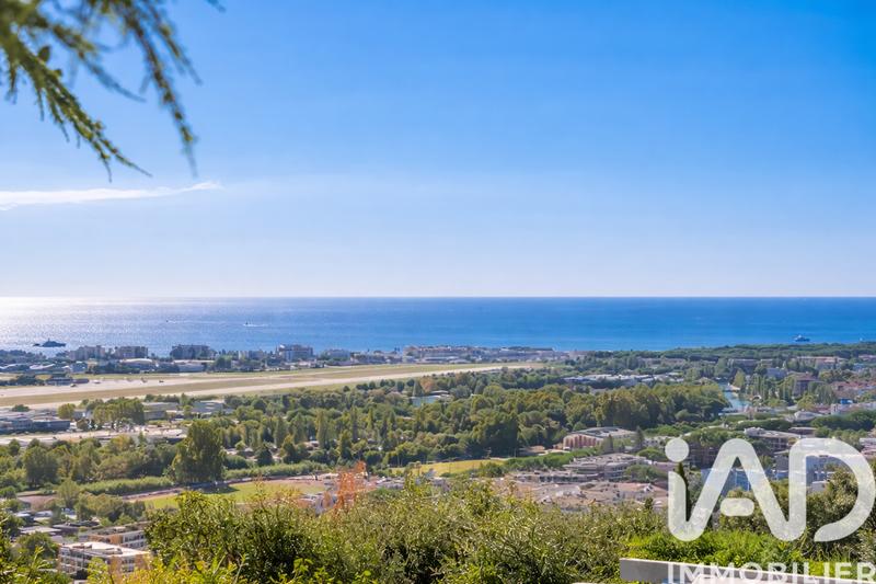 Maison de maîtres - 111 m² - 4 pièces