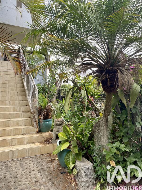 Maison - 201 m² - 10 pièces