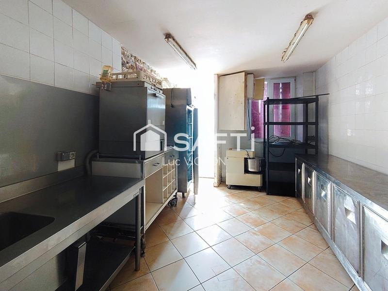 Maison - 389 m² - 14 pièces