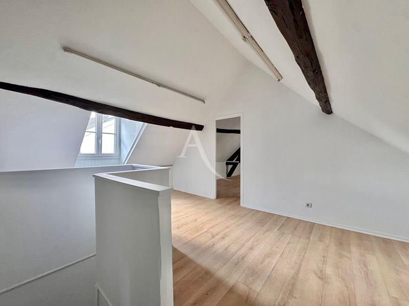 Local commercial - 220 m²