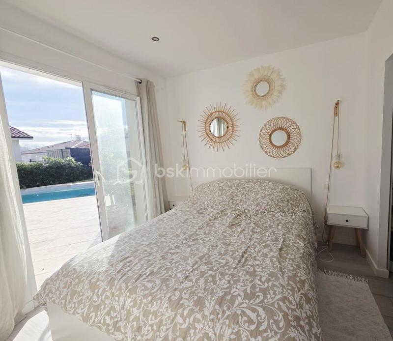 Maison - 99 m² - 4 pièces