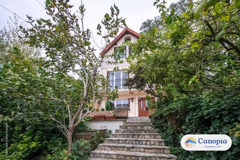 Maison - 135 m² - 6 pièces