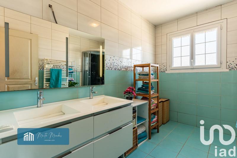 Maison - 205 m² - 7 pièces