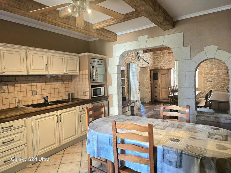 Demeure - 330 m² - 10 pièces