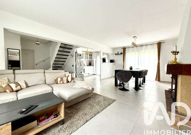 Maison - 95 m² - 5 pièces