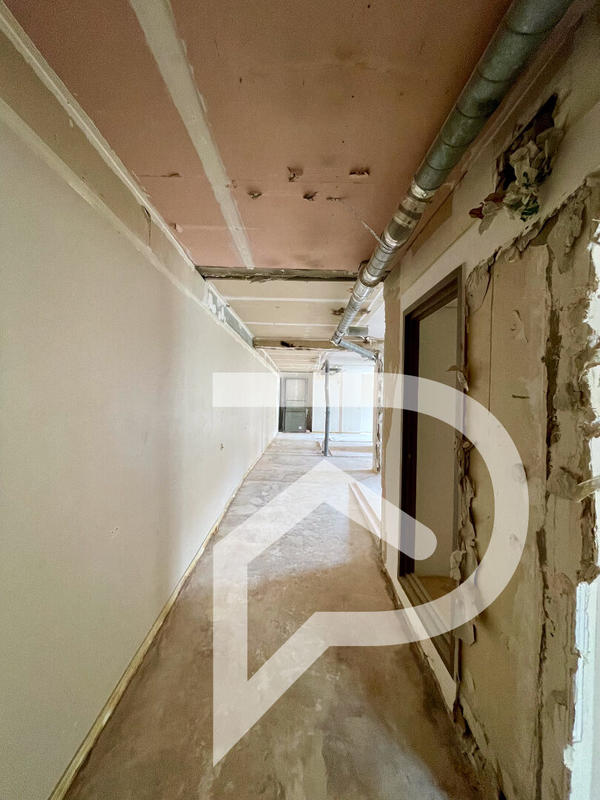 Local commercial - 185 m² - 3 pièces