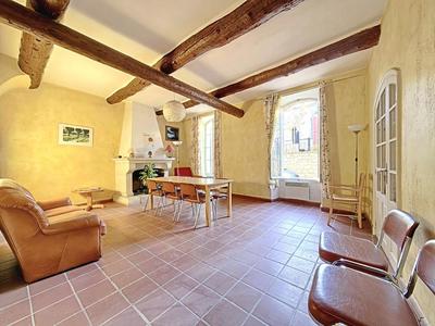 Maison - 204 m² - 7 pièces