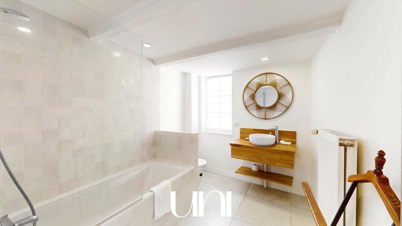 Maison bourgeoise - 264 m² - 7 pièces