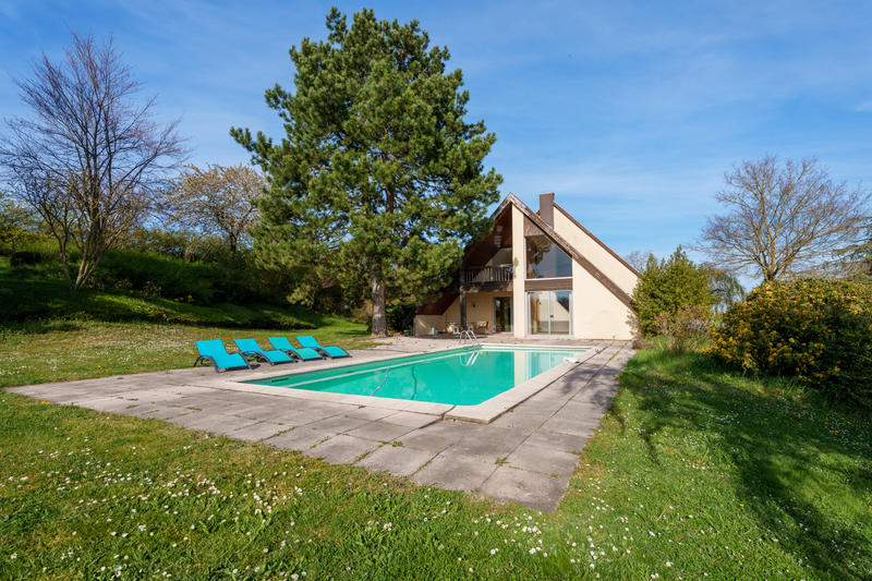 Villa - 323 m² - 9 pièces