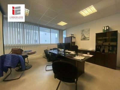 Bureau - 1 275 m²