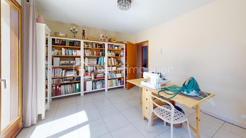 Maison - 181 m² - 7 pièces