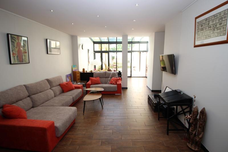 Maison de ville - 250 m² - 8 pièces