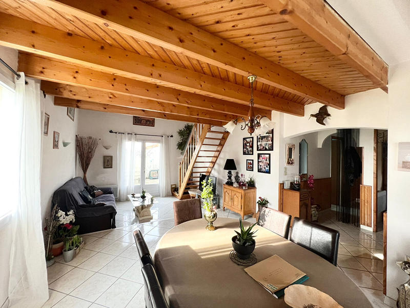 Maison - 98 m² - 4 pièces