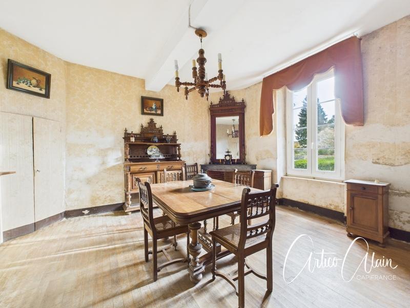 Maison bourgeoise - 275 m² - 9 pièces