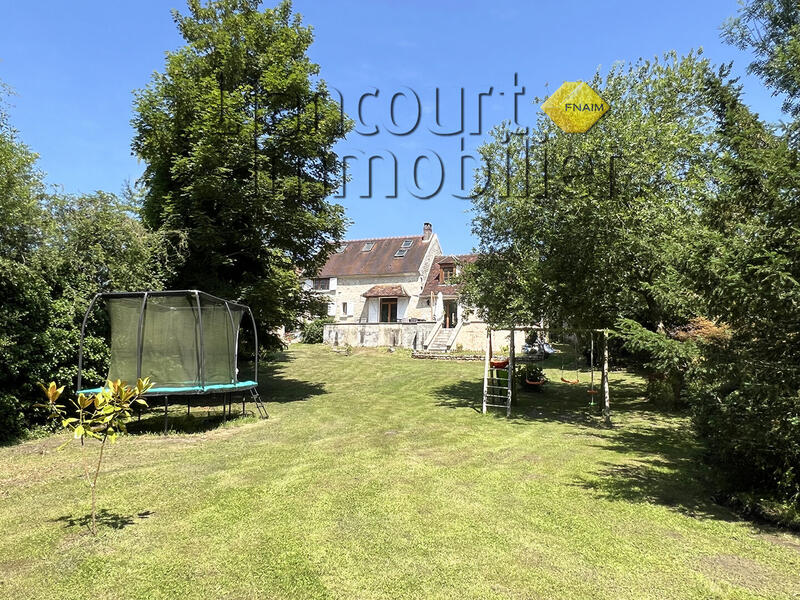 Maison - 144 m² - 6 pièces