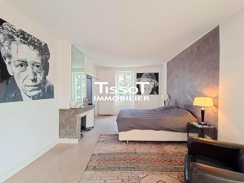 Maison ancienne - 239 m² - 7 pièces