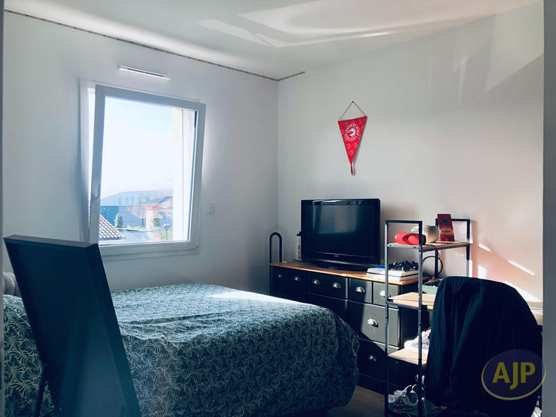 Maison - 97 m² - 5 pièces