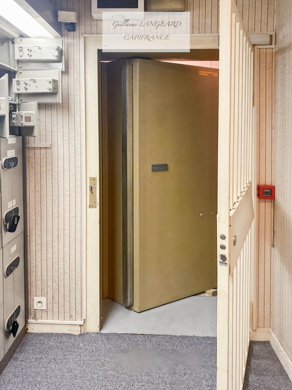 Local commercial - 190 m² - 4 pièces