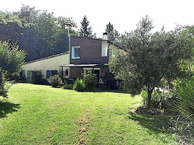 Maison - 195 m² - 7 pièces
