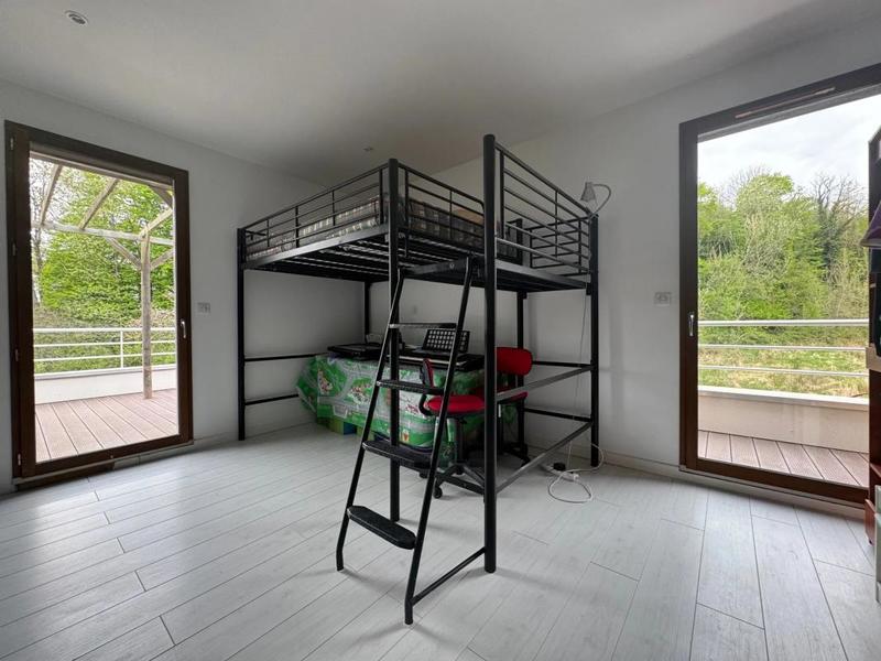 Maison - 210 m² - 7 pièces