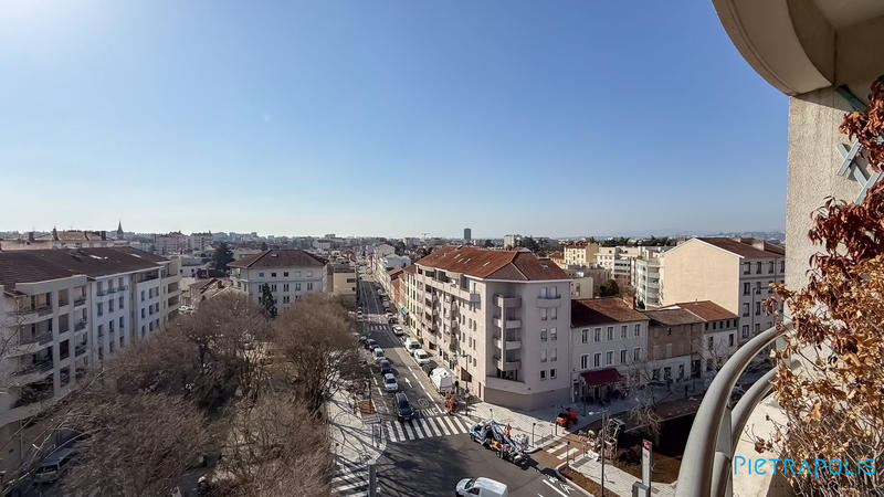 Appartement - 125 m² - 5 pièces